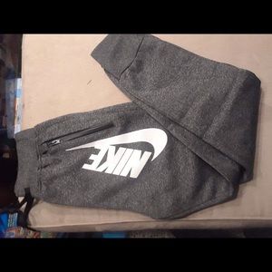 charcoal nike sweatsuit